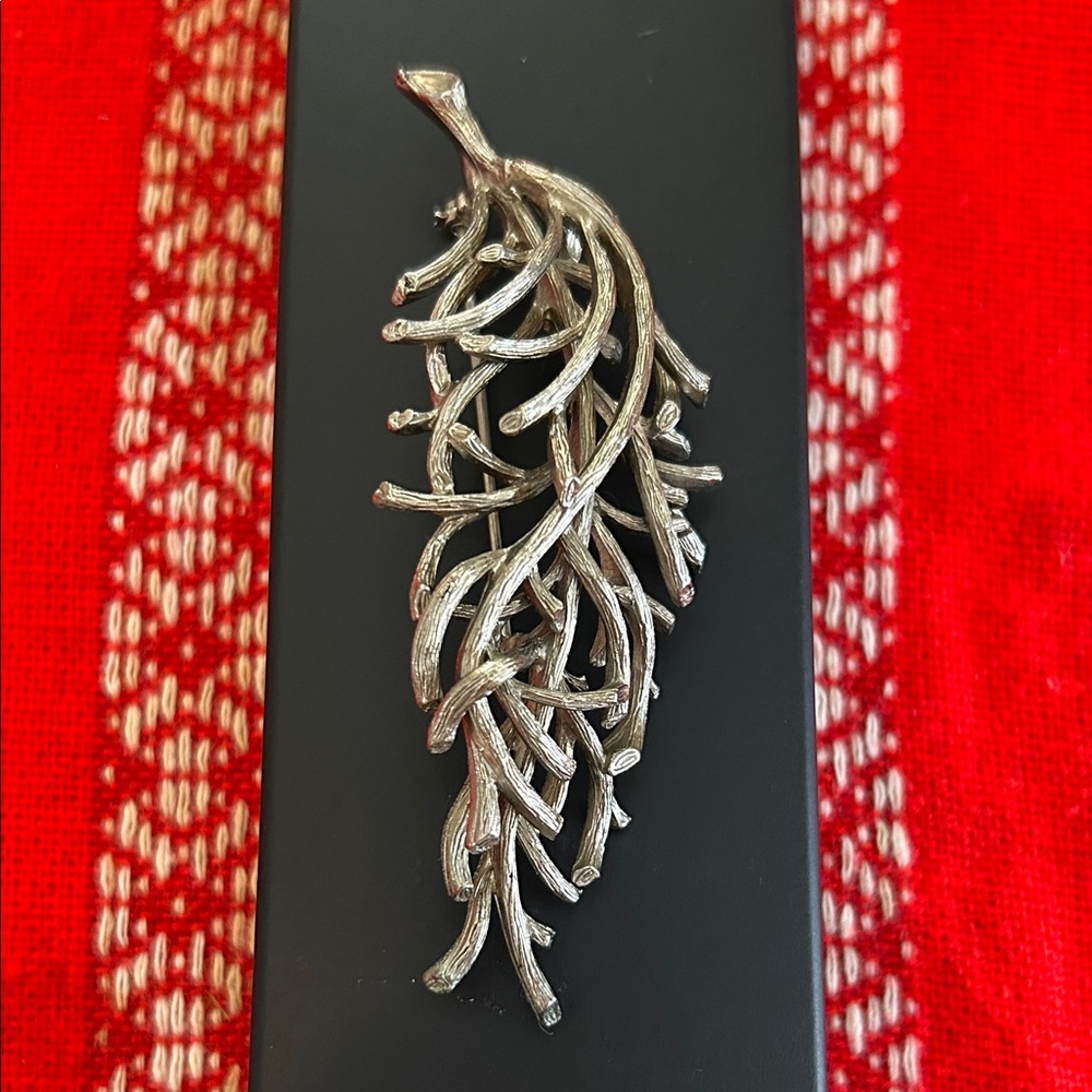 large vintage Capri branch brooch